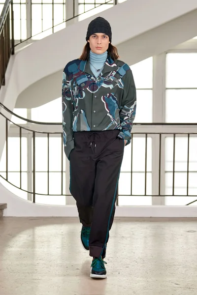 Look 29